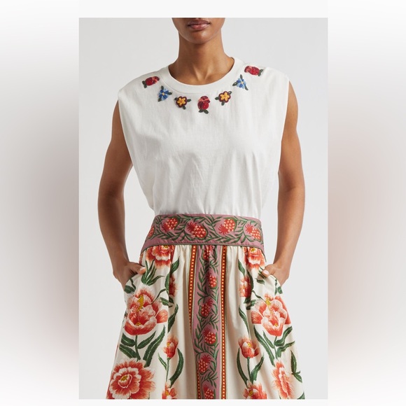 FARM Rio Tops - Farm Rio White Beaded Flowers‎ T-Shirt Small